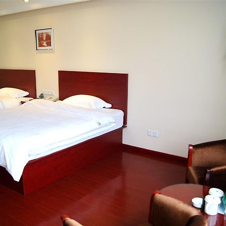 Greentree Inn Jiangsu Zhenjiang Dingmao Industrial Park Wode Square Express Hotel Exteriör bild