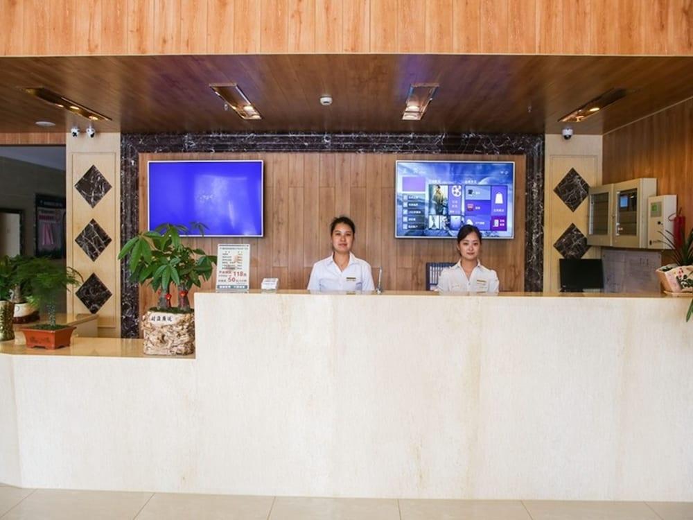 Greentree Inn Jiangsu Zhenjiang Dingmao Industrial Park Wode Square Express Hotel Exteriör bild