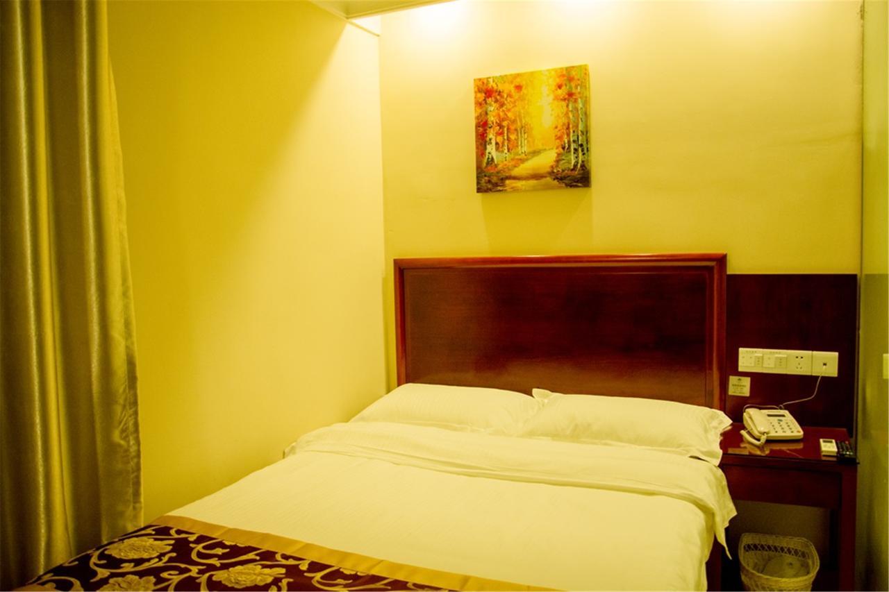Greentree Inn Jiangsu Zhenjiang Dingmao Industrial Park Wode Square Express Hotel Exteriör bild