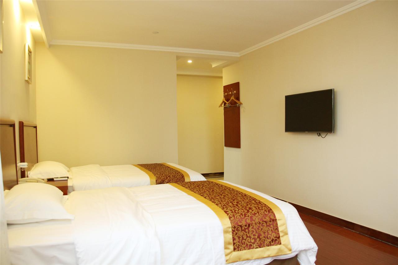 Greentree Inn Jiangsu Zhenjiang Dingmao Industrial Park Wode Square Express Hotel Exteriör bild