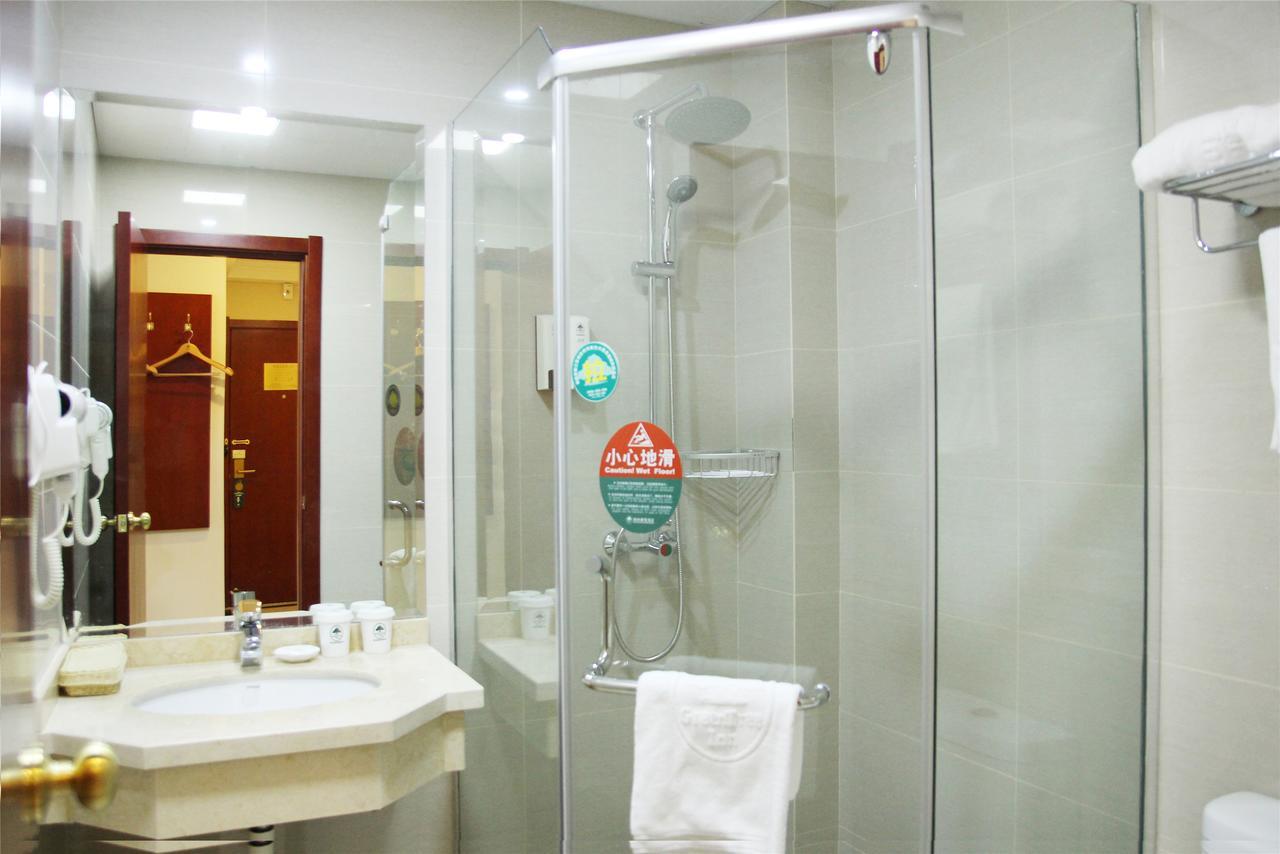 Greentree Inn Jiangsu Zhenjiang Dingmao Industrial Park Wode Square Express Hotel Exteriör bild